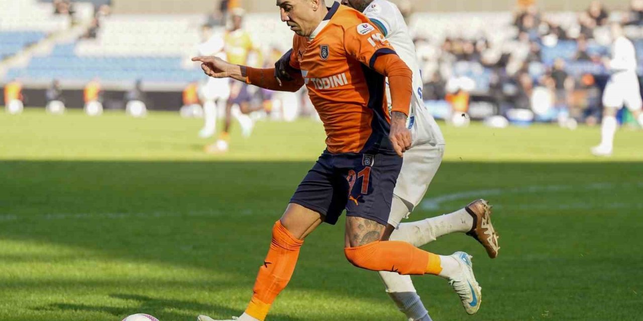 BAŞAKŞEHİR, DAVİDSON’UN QİNGDAO WEST FC’YE TRANSFER OLDUĞUNU DUYURDU