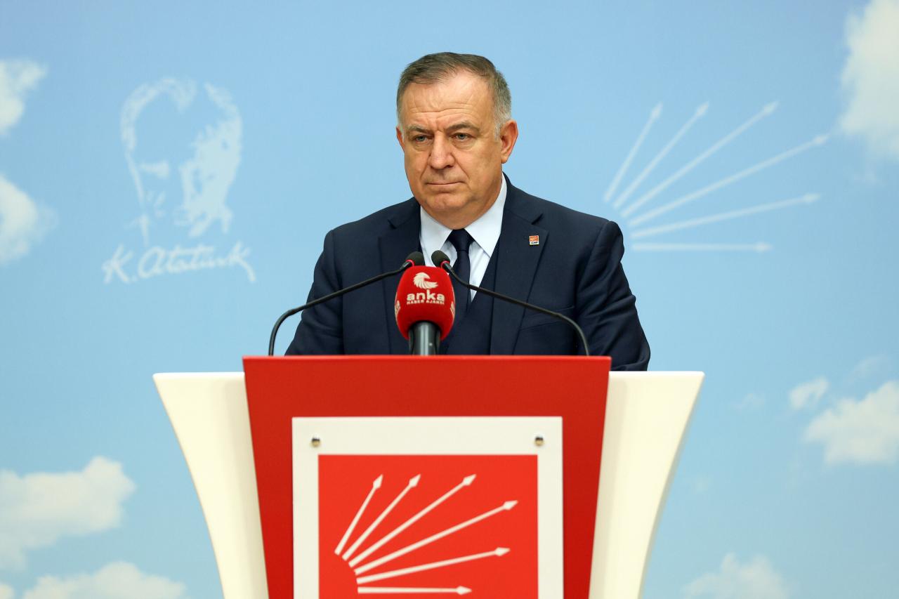 Gökan Zeybek: “Şapkadan Tavşan Çıkarmalarınız, Vız Gelir Tırıs Gider”