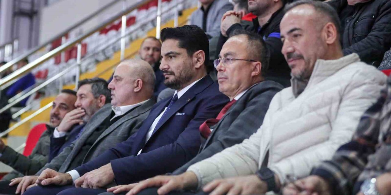 U23 SERBEST TÜRKİYE GÜREŞ ŞAMPİYONASI’NDA İLK GÜN SONA ERDİ