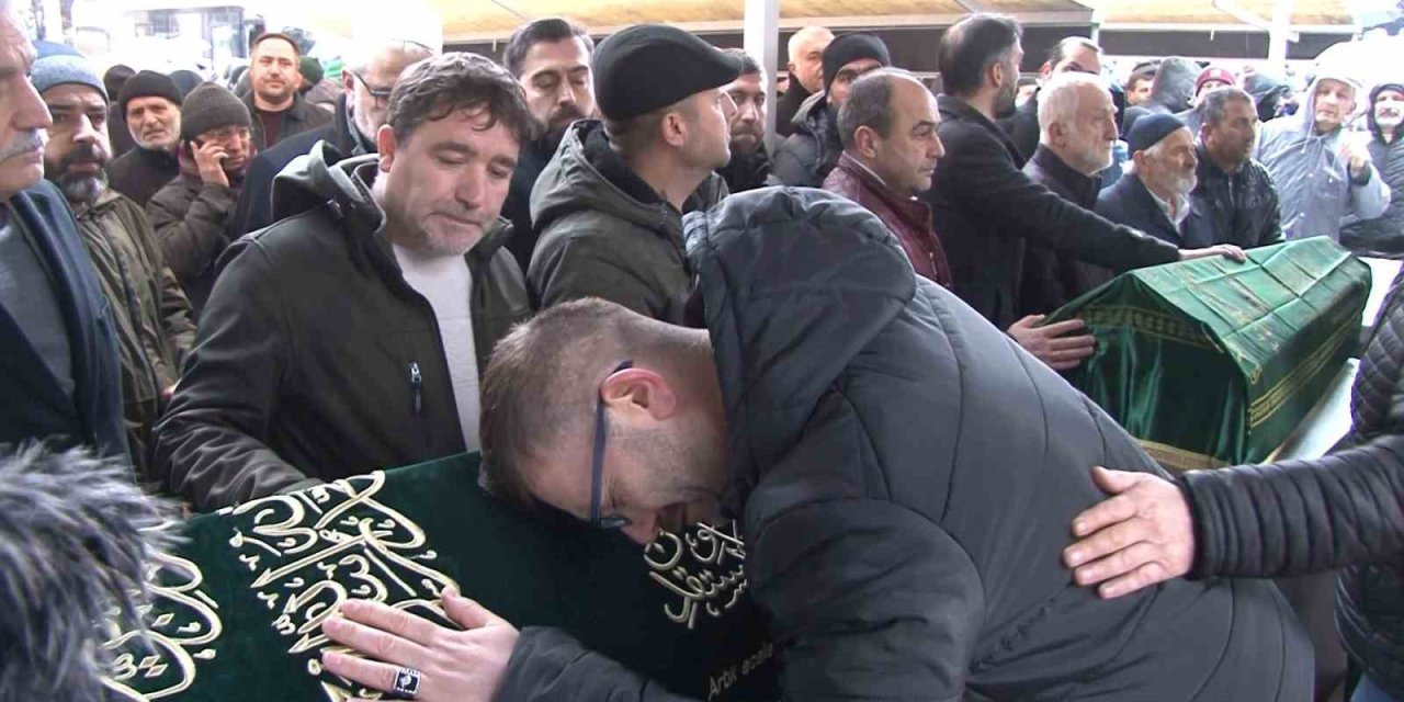 ANKARA’DA ANNELERİ TARAFINDAN BİLEKLERİ KESİLEN 2 KARDEŞ KARTAL’DA TOPRAĞA VERİLDİ