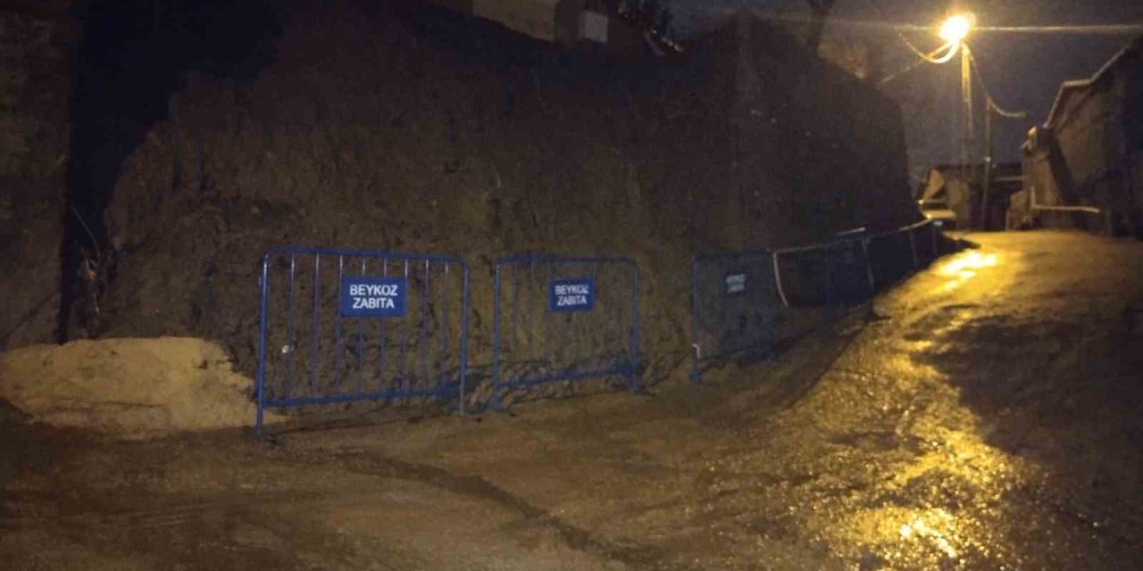 BEYKOZ’DA İSTİNAT DUVARI ÇÖKTÜ, 2 KATLI BİNA TEDBİR AMAÇLI BOŞALTILDI