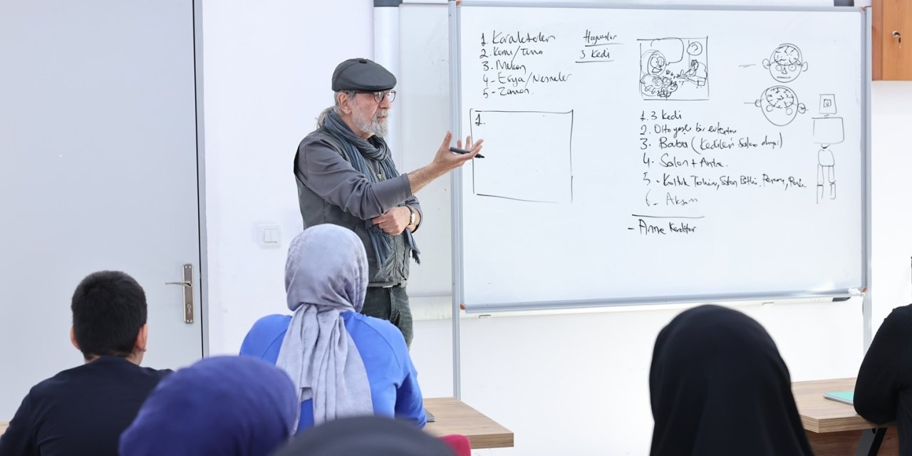 SULTANGAZİ’DE GELECEĞİN KARİKATÜRİSTLERİNDEN SANAT AKADEMİLERİ’NE BÜYÜK İLGİ
