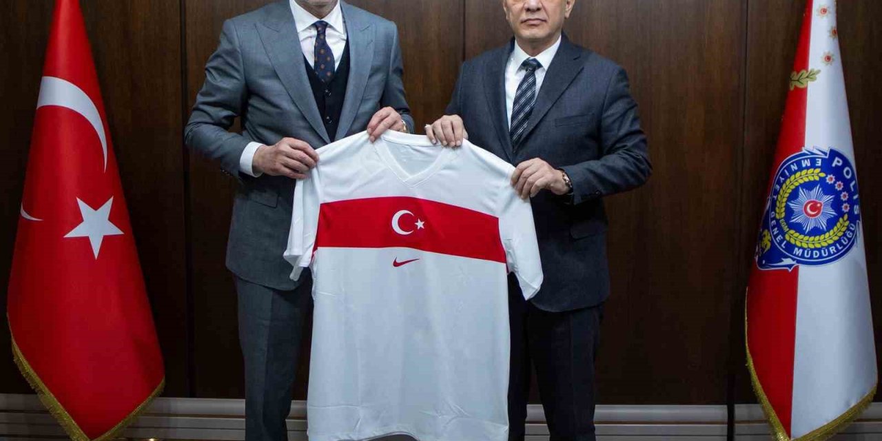 TFF BAŞKANI HACIOSMANOĞLU, İSTANBUL EMNİYET MÜDÜRÜ SELAMİ YILDIZ’I ZİYARET ETTİ