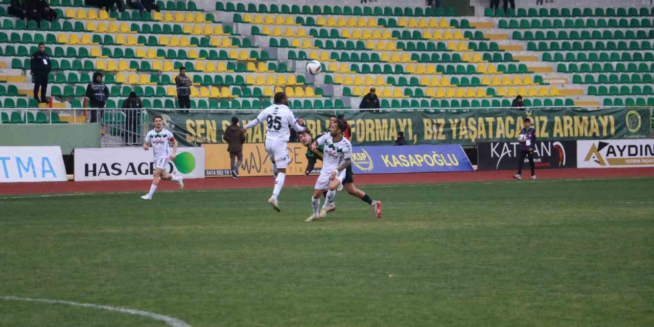 TRENDYOL 1. LİG: ŞANLIURFASPOR: 0 - SAKARYASPOR: 0 (MAÇ DEVAM EDİYOR)