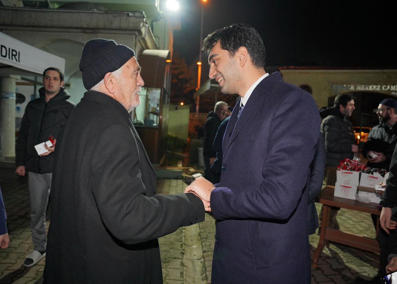 Tuzla Belediyesi’nden kandil simidi ikramı