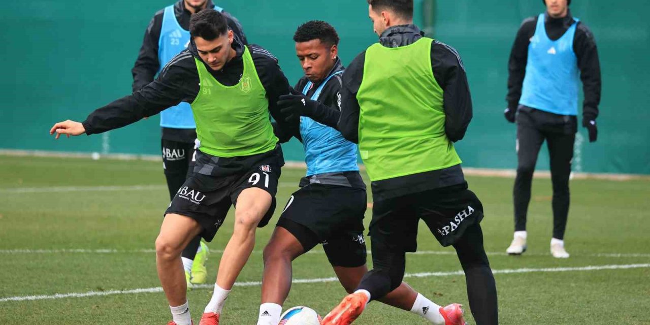 BEŞİKTAŞ, TRABZONSPOR MAÇININ HAZIRLIKLARINI TAMAMLADI