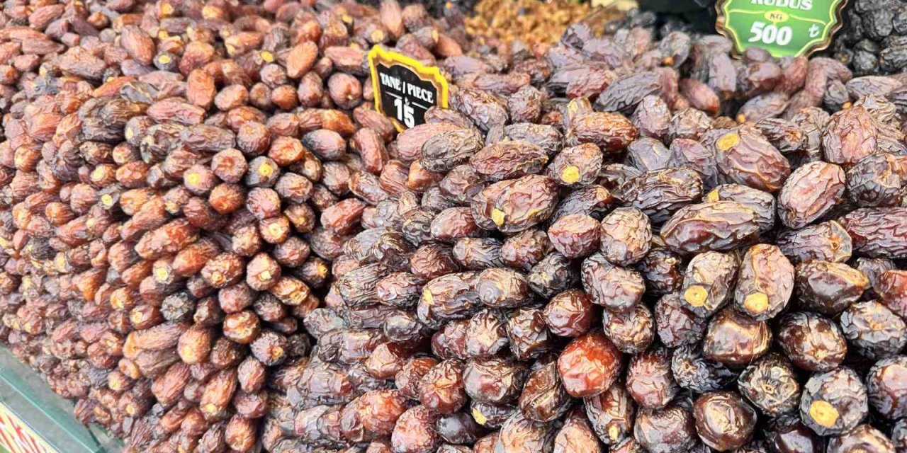 RAMAZAN ÖNCESİ HURMA ÇEŞİTLERİ TEZGAHLARDA YERİNİ ALDI