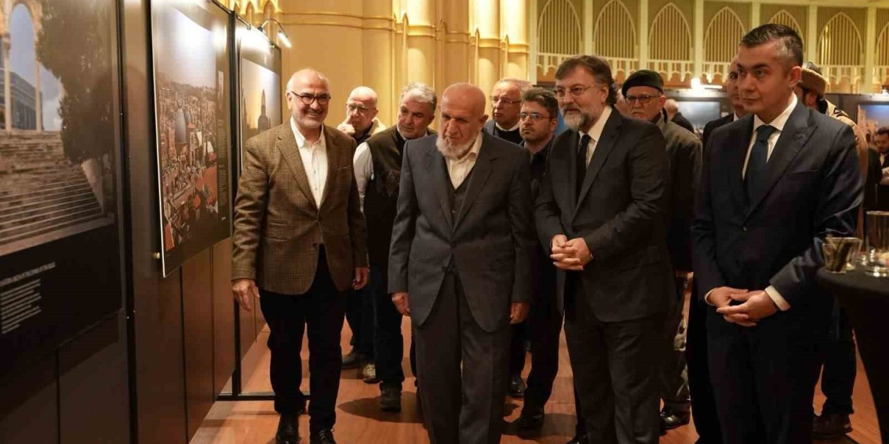 ‘EVLİYA ÇELEBİ’NİN GÖZÜYLE KUDÜS’ÜN MİRACI’ KİTABININ TANITIMI GERÇEKLEŞTİRİLDİ