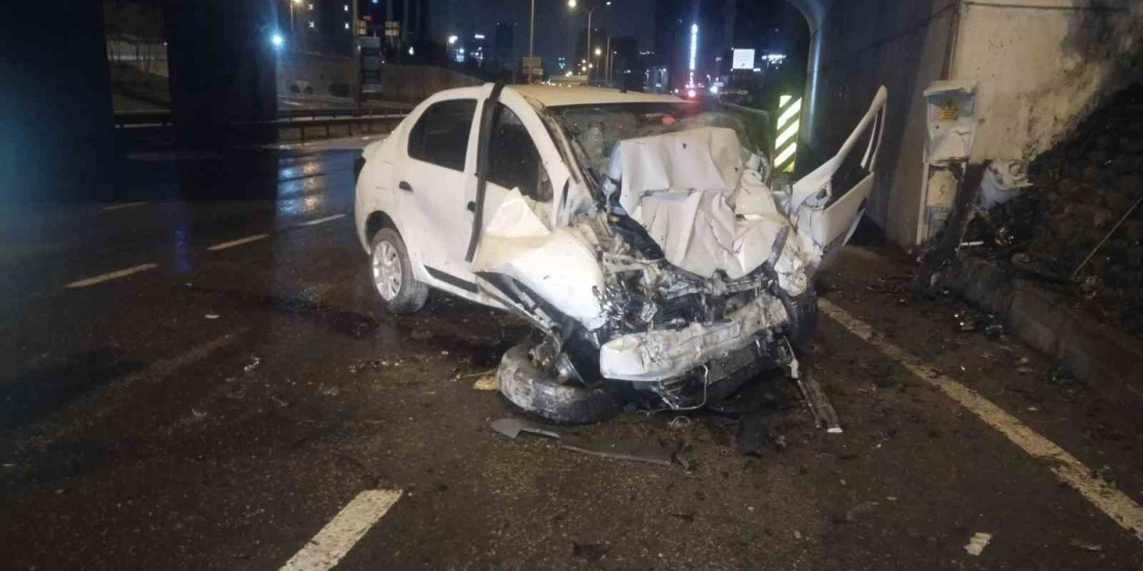 MALTEPE’DE TRAFİK KAZASI: 1 AĞIR YARALI
