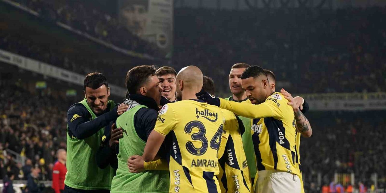 FENERBAHÇE, KASIMPAŞA’YI ÜST ÜSTE 12. KEZ MAĞLUP ETTİ