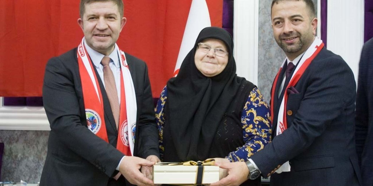 İSTANBUL’DA KAZ TRİDİ ŞENLİĞİ RENKLİ GÖRÜNTÜLERE SAHNE OLDU