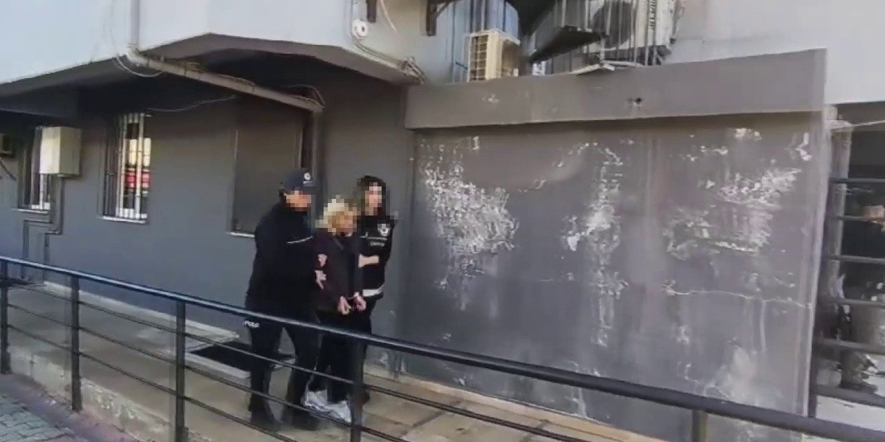 ANNESİNE SALDIRAN ALKOLLÜ BABASINI ÖLDÜREN GENÇ KADIN HAKKINDA 24 YIL HAPİS TALEBİ