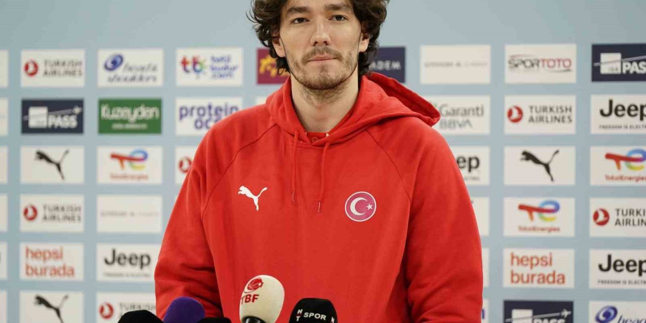 A MİLLİ ERKEK BASKETBOL TAKIMI, MEDYA GÜNÜNDE BASIN MENSUPLARIYLA BULUŞTU