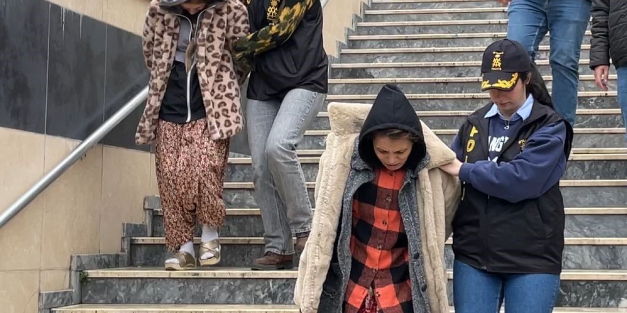 AVCILAR’DA GİRDİKLERİ EVLERDEN DÖVİZ VE ZİYNET EŞYASI ÇALAN KADIN HIRSIZLAR YAKALANDI