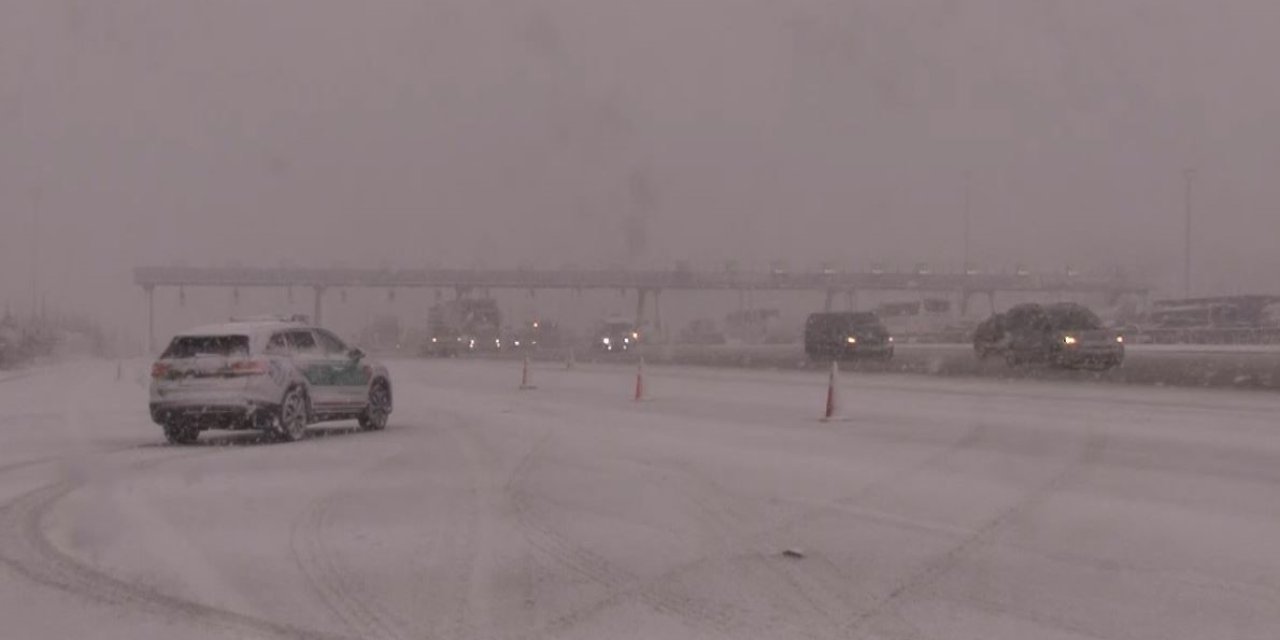 BEYAZA BÜRÜNEN KUZEY MARMARA OTOYOLU  HAVADAN GÖRÜNTÜLENDİ