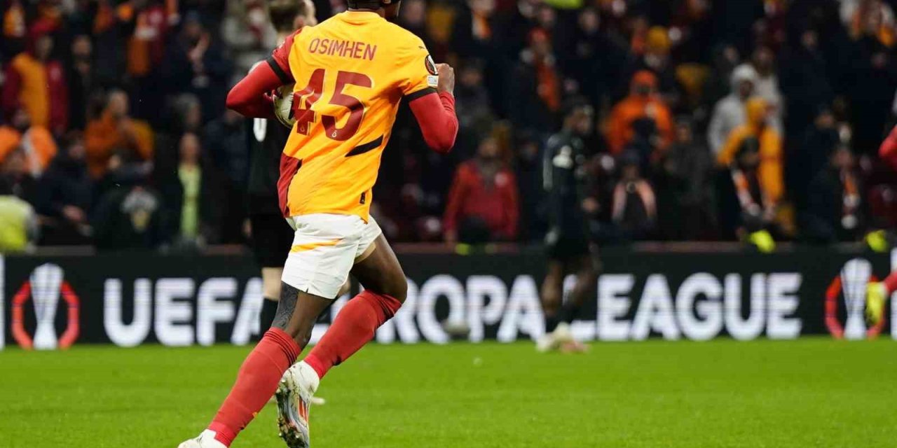VİCTOR OSİMHEN BU SEZONKİ 20. GOLÜNÜ ATTI