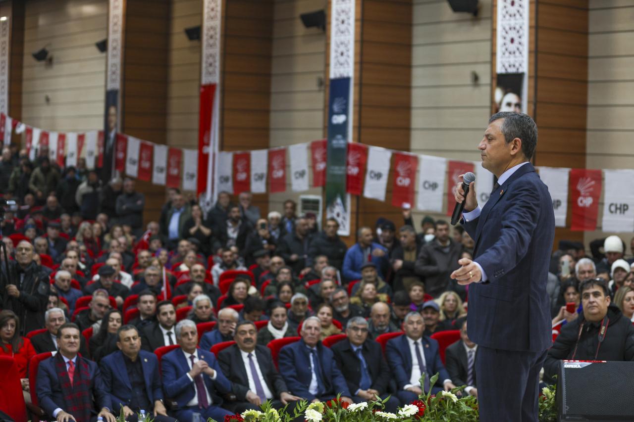 Cumhuriyet Halk Partisi Genel Başkanı Özgür Özel: “Millet O Bakanların Tümünü Kendi Değiştirecek”