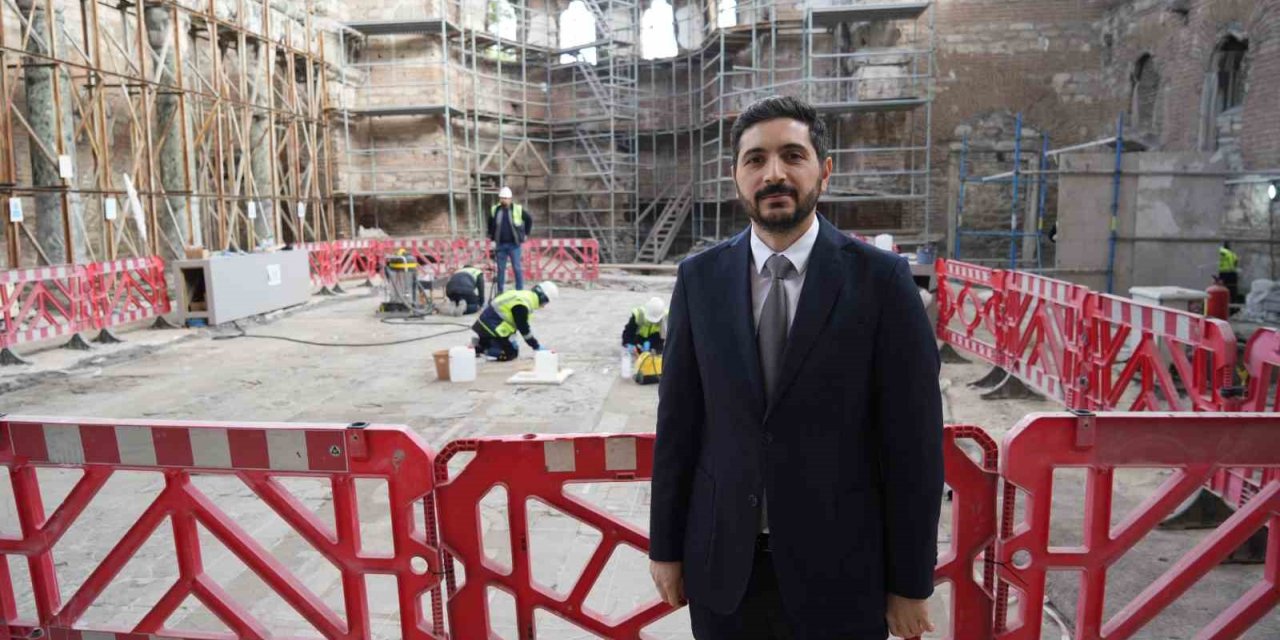 İMRAHOR İLYAS BEY CAMİİ ASLINA UYGUN OLARAK İHYA EDİLİYOR: 100 YIL SONRA ÜSTÜ KAPATILDI