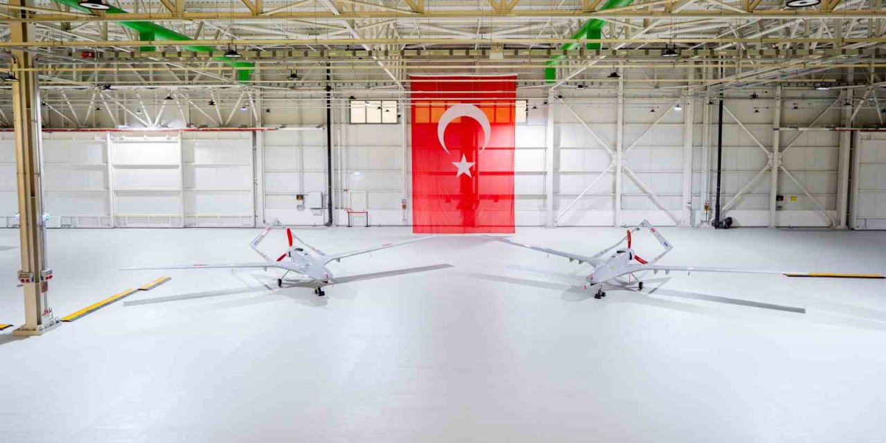 BAYRAKTAR TB2 JANDARMADAKİ 10 BİN SAATLİK UÇUŞ SÜRESİNİ BAŞARIYLA TAMAMLADI