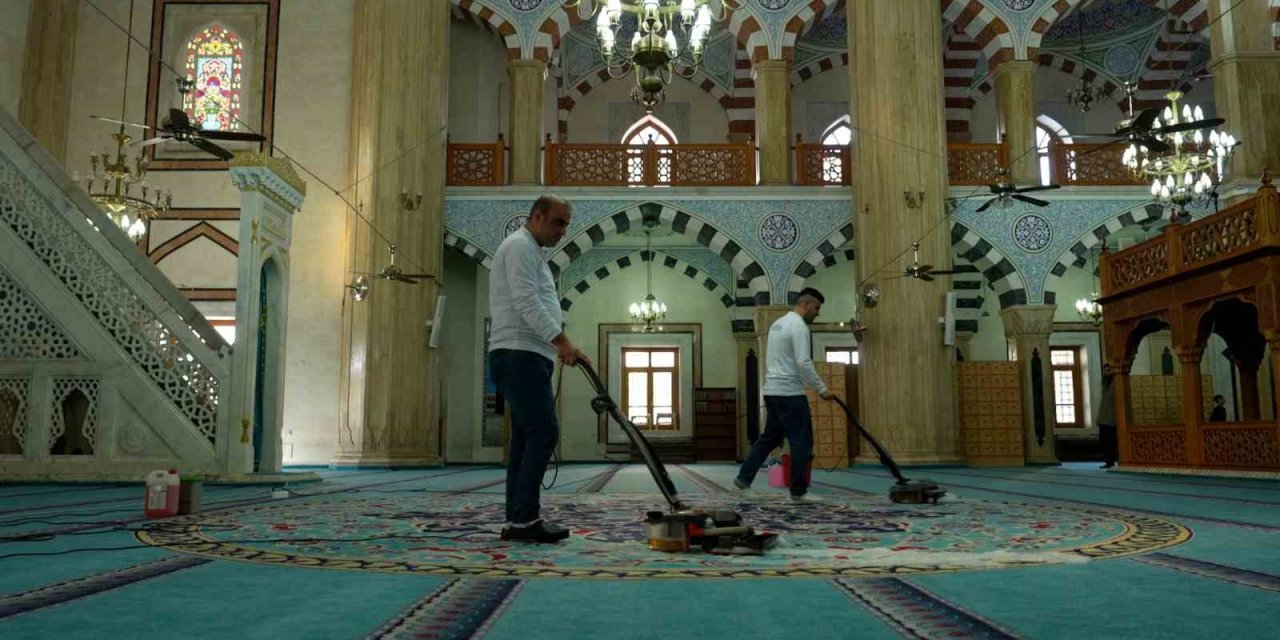 MALTEPE’NİN CAMİLERİ RAMAZAN’A HAZIR