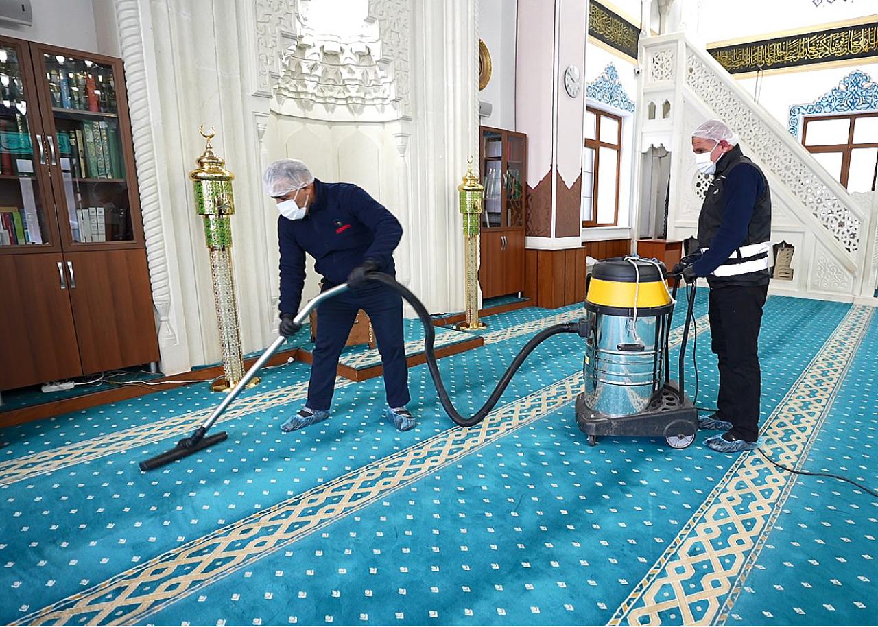 İBADETHANELERDE RAMAZAN HAZIRLIĞI BAŞLADI