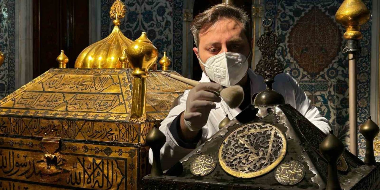 TOPKAPI SARAYI’NIN MUKADDES EMANETLER DAİRESİ RAMAZAN’A HAZIRLANIYOR