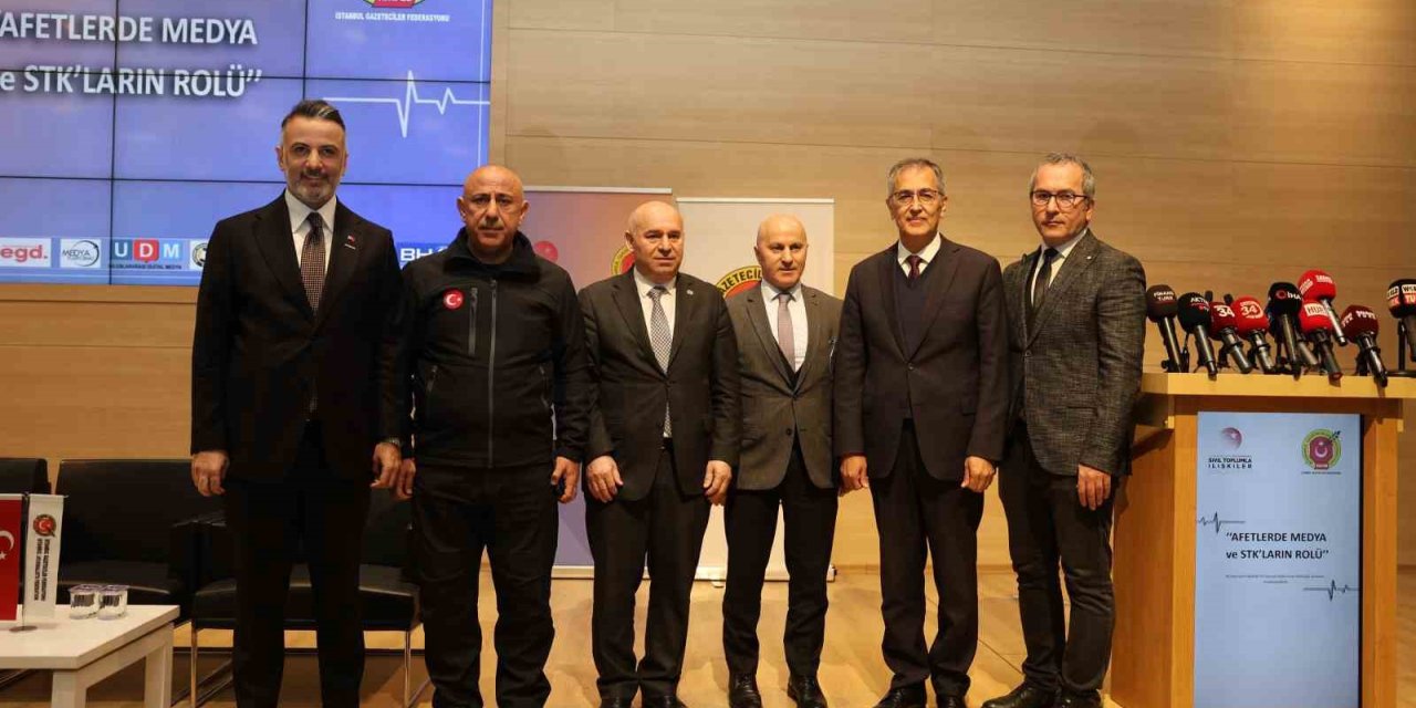 OLASI İSTANBUL DEPREMİNDE 39 İLÇENİN YARDIMINA 39 İL KOŞACAK