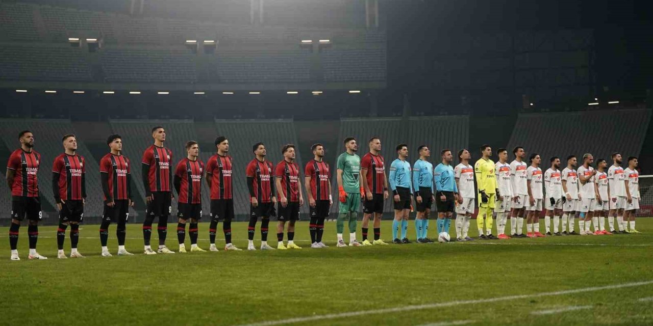 ZİRAAT TÜRKİYE KUPASI: FATİH KARAGÜMRÜK: 0 - İSKENDERUNSPOR: 2 (İLK YARI)