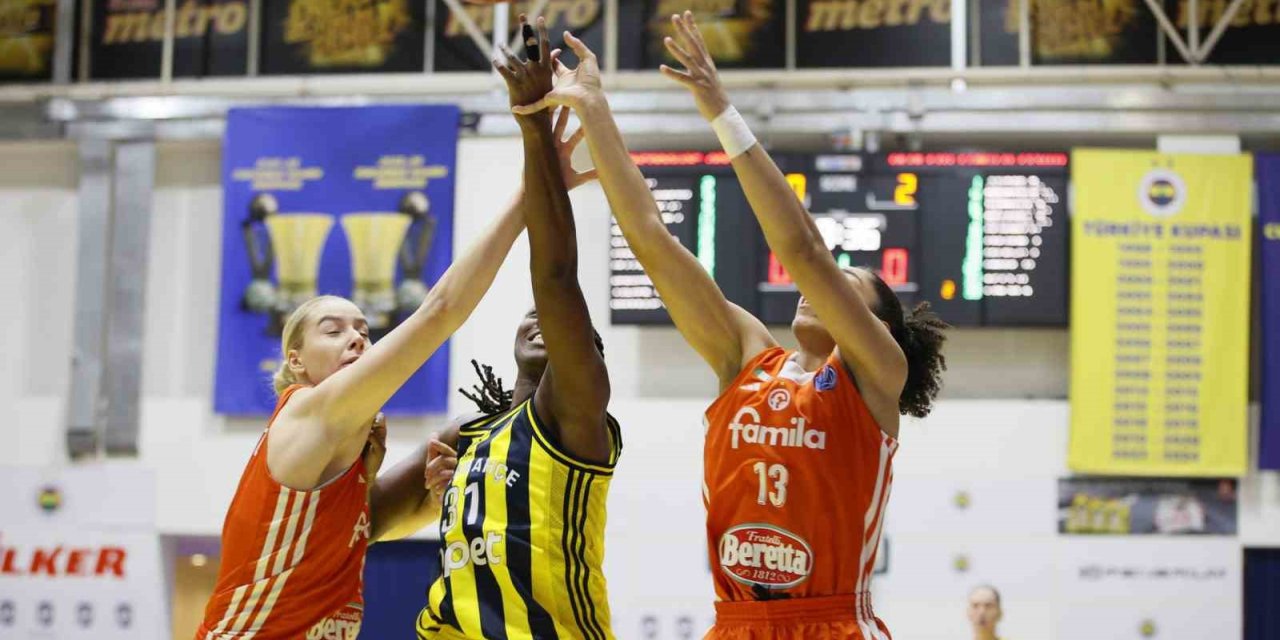 FENERBAHÇE ÜST ÜSTE 5. KEZ FİNAL FOUR’DA