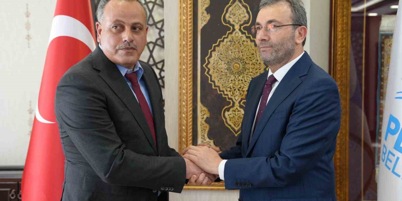 FİLİSTİNLİ BELEDİYE BAŞKANINDAN GÖZ YAŞARTAN İSTEK: "BİZE DEĞİL GAZZE’YE YARDIM EDİN"