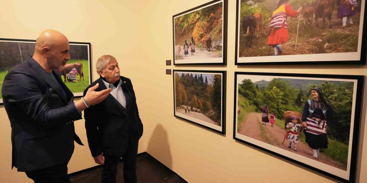 "BU TOPRAKLARDA KADIN OLMAK" SERGİSİ SANATSEVERLERLE BULUŞTU