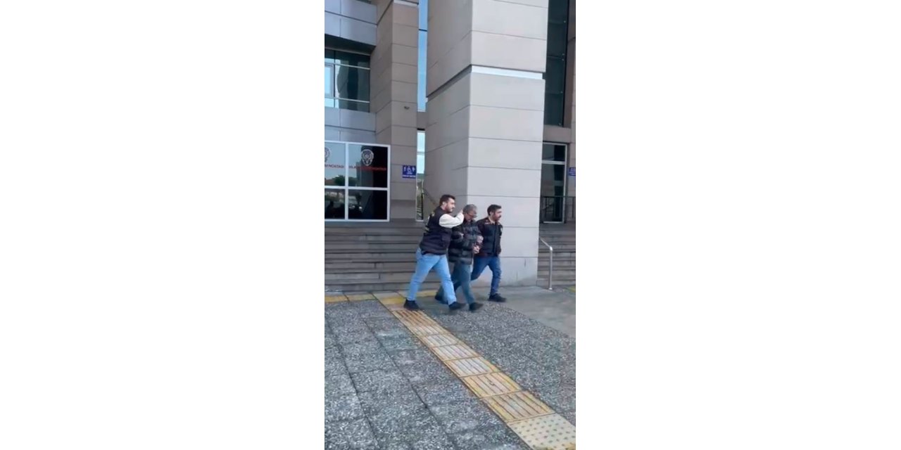 EYÜPSULTAN’DA YOL KENARINDAKİ UTV SÜRÜCÜSÜNE ÇARPIP KAÇAN SÜRÜCÜ TUTUKLANDI