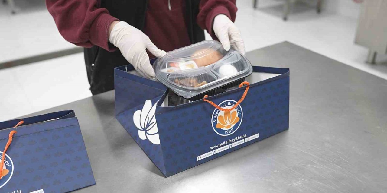 SULTANBEYLİ BELEDİYESİ, RAMAZAN’DA DA İHTİYAÇ SAHİPLERİNİ UNUTMADI