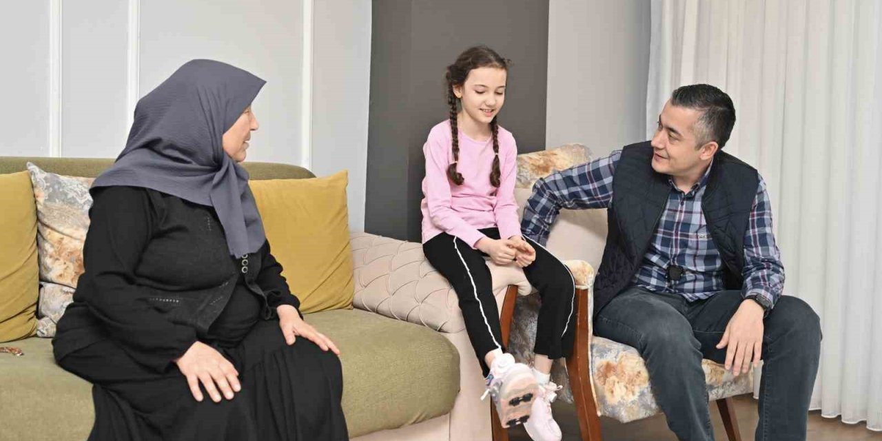 ESENYURT BELEDİYE BAŞKAN VEKİLİ İLK İFTARINI ŞEHİT AİLESİNİN EVİNDE YAPTI