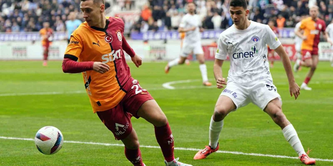 TRENDYOL SÜPER LİG: KASIMPAŞA: 0 - GALATASARAY: 1 (İLK YARI)
