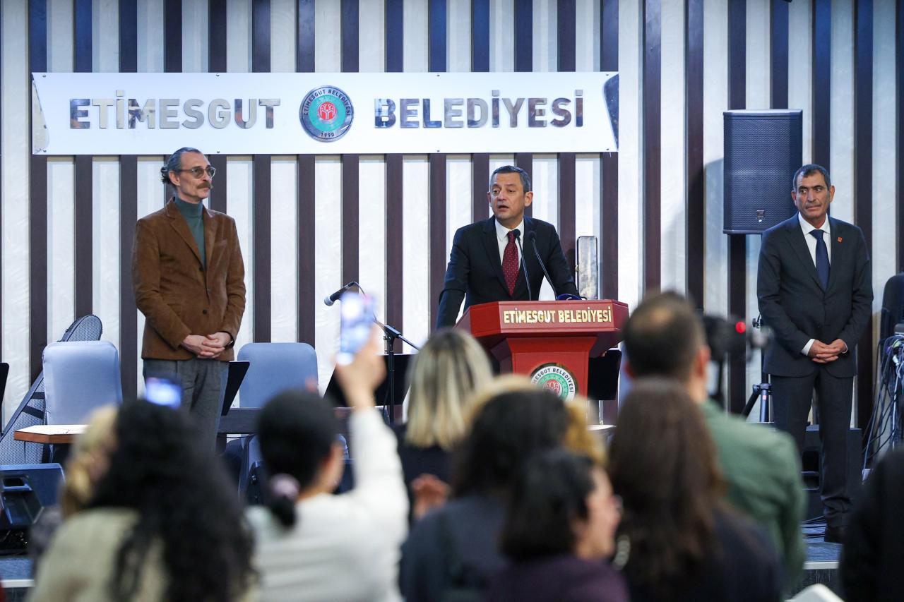 Cumhuriyet Halk Partisi Genel Başkanı Özgür Özel: “Bu Emekliler Nasıl Geçinsin Tayyip Bey?”