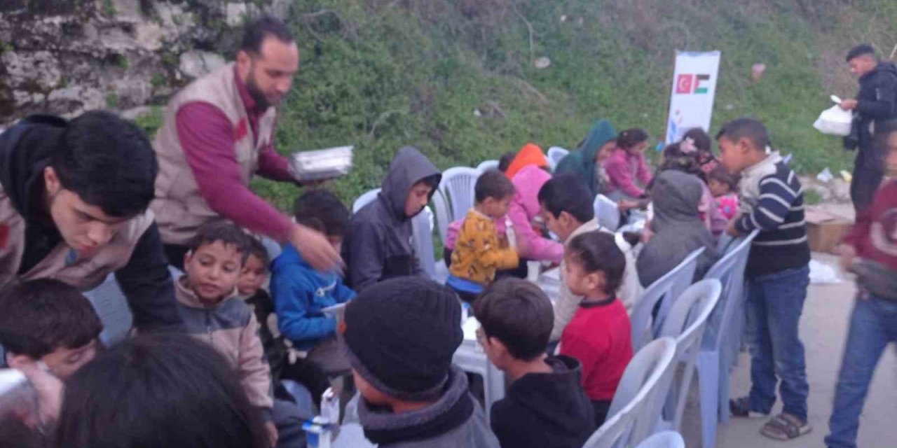 ESENLER’İN GELENEKSEL ‘ÇOCUK İFTARI’ GAZZELİ MİNİKLERLE GERÇEKLEŞTİ