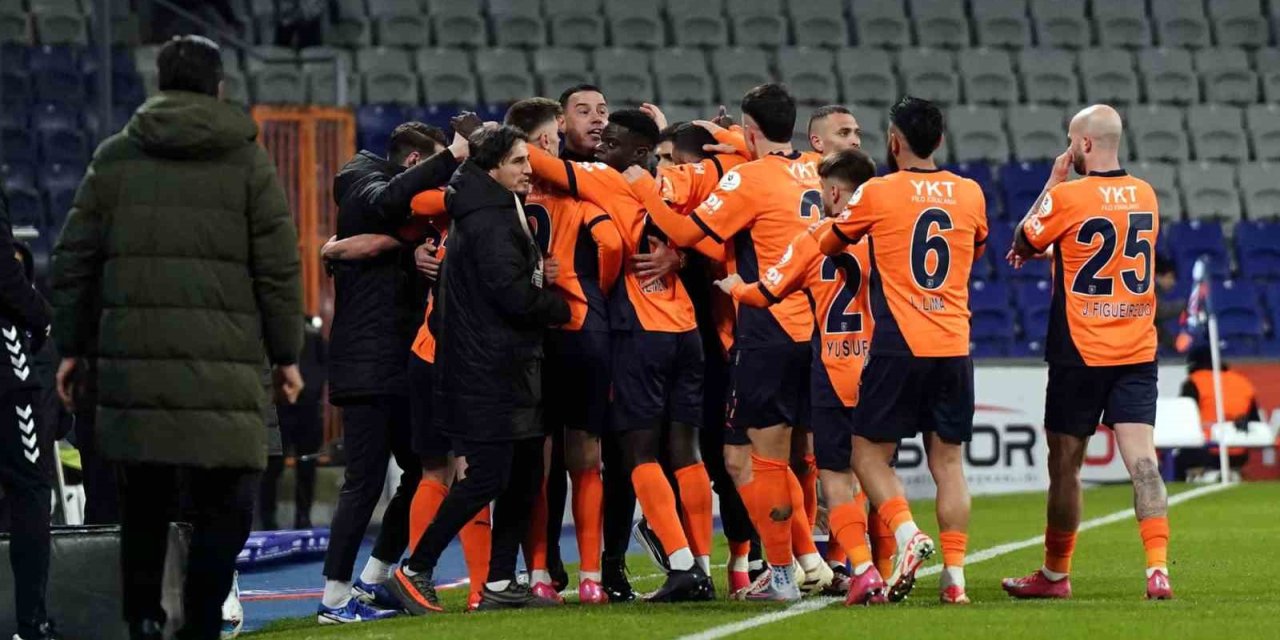 TRENDYOL SÜPER LİG: BAŞAKŞEHİR: 1 - SİVASSPOR: 0 (İLK YARI)