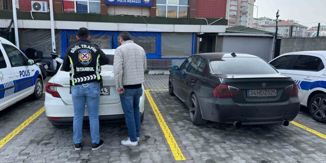 BÜYÜKÇEKMECE’DE TRAFİKTE DRİFT ATAN SÜRÜCÜYE 81 BİN 305 TL İDARİ PARA CEZASI