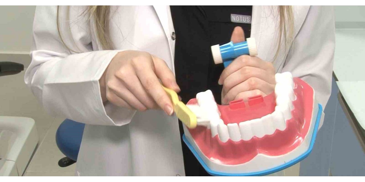 UZMANINDAN RAMAZANA ÖZEL UYARI: "AĞIZ BAKIMI AKSATILIRSA DİŞLER HIZLA ÇÜRÜYEBİLİR"