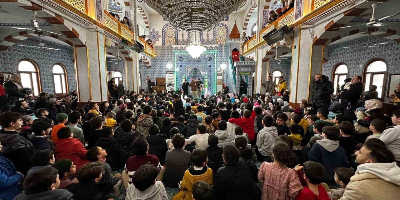 SULTANGAZİLİ ÇOCUKLAR CAMİ BULUŞMALARI’NDA BİR ARAYA GELDİ