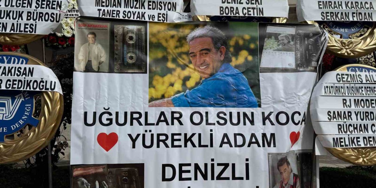 SANATÇI EDİP AKBAYRAM SON YOLCULUĞUNA UĞURLANDI