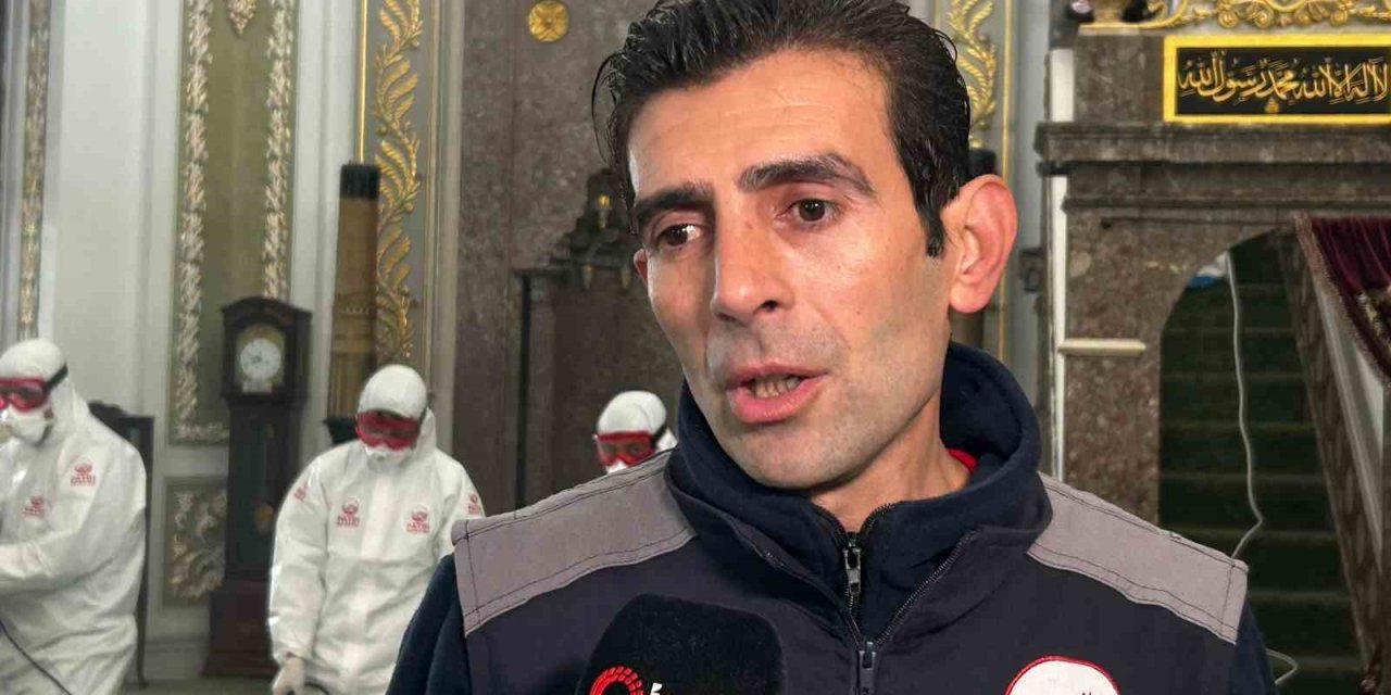 HIRKA-İ ŞERİF CAMİİ GÜL SUYUYLA YIKANDI