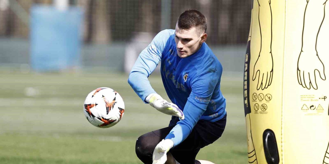 FENERBAHÇE GÜNÜ ÇALIŞARAK GEÇİRDİ