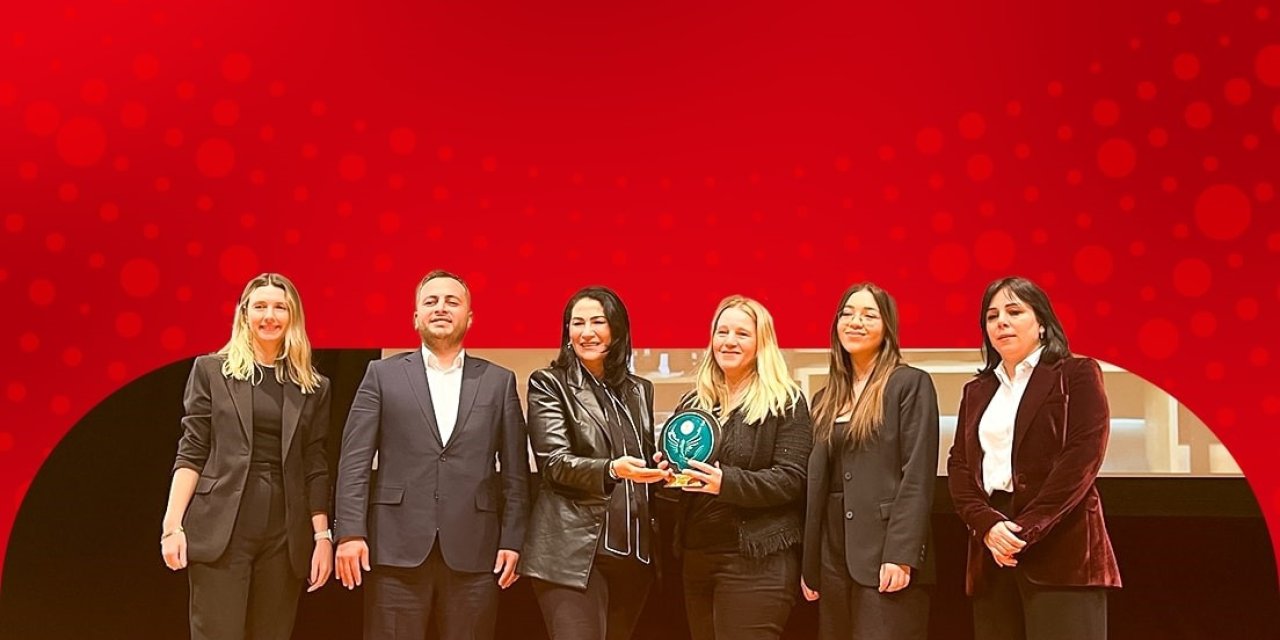 ŞOK MARKETLER’E KADIN DOSTU MARKALAR FARKINDALIK ÖDÜLÜ