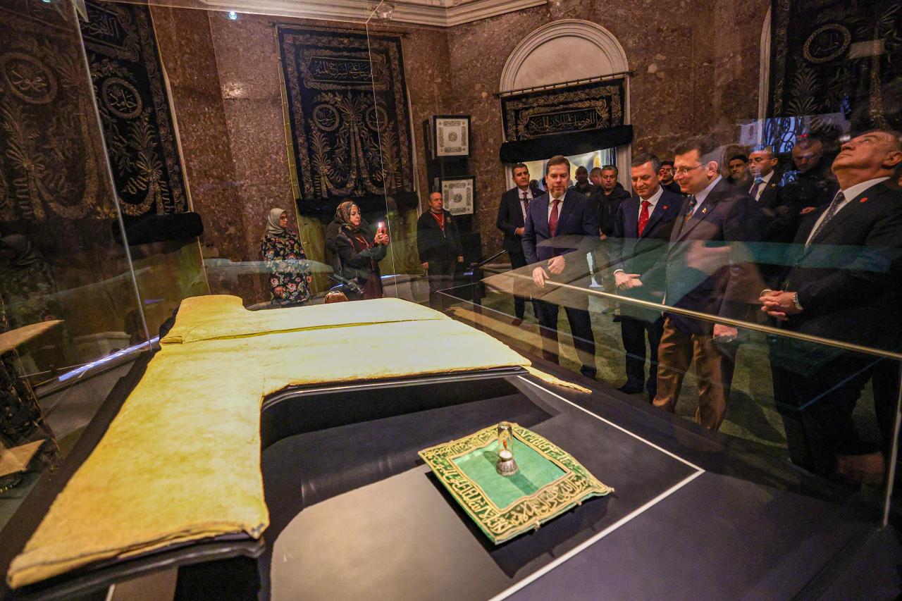 Cumhuriyet Halk Partisi Genel Başkanı Özgür Özel, İstanbul'da...