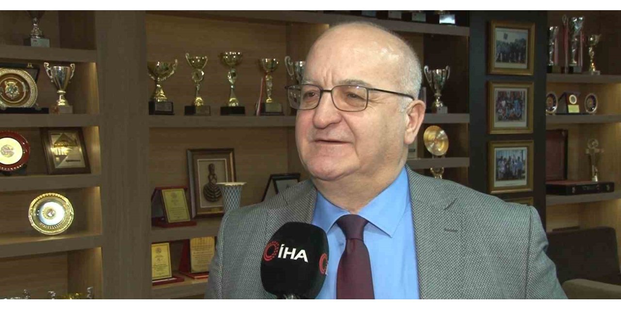 PROF. DR. BESLER: "ORUCUNUZU AÇARKEN ÇOK FAZLA SU İÇMEYİN"