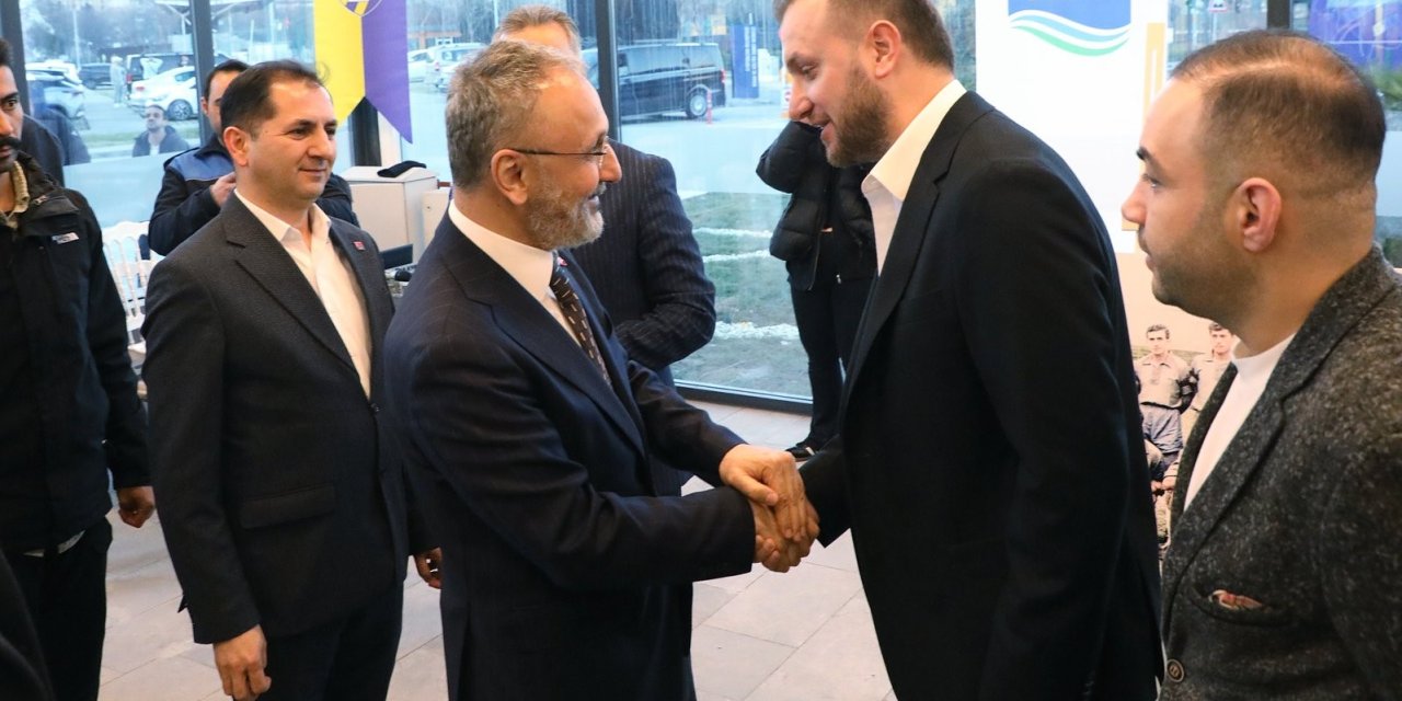 EYÜPSULTAN BELEDİYESİ ASIRLIK ÇINARI EYÜPSPOR’U İFTAR SOFRASINDA AĞIRLADI