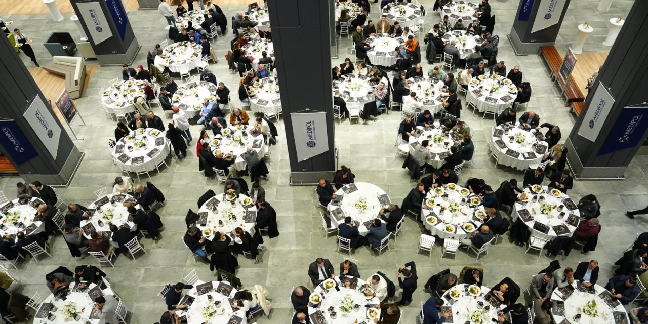 MEDYA MENSUPLARI SAHUR PROGRAMINDA BİR ARAYA GELDİ