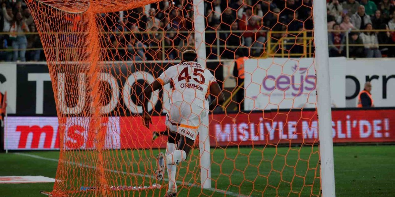 GALATASARAY DEPLASMANDA KAYBETMİYOR